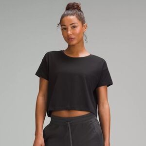 lululemon black cates tee size 6 new with tag